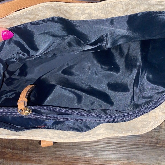 Tommy Hilfiger Tote - Picture 5 of 5